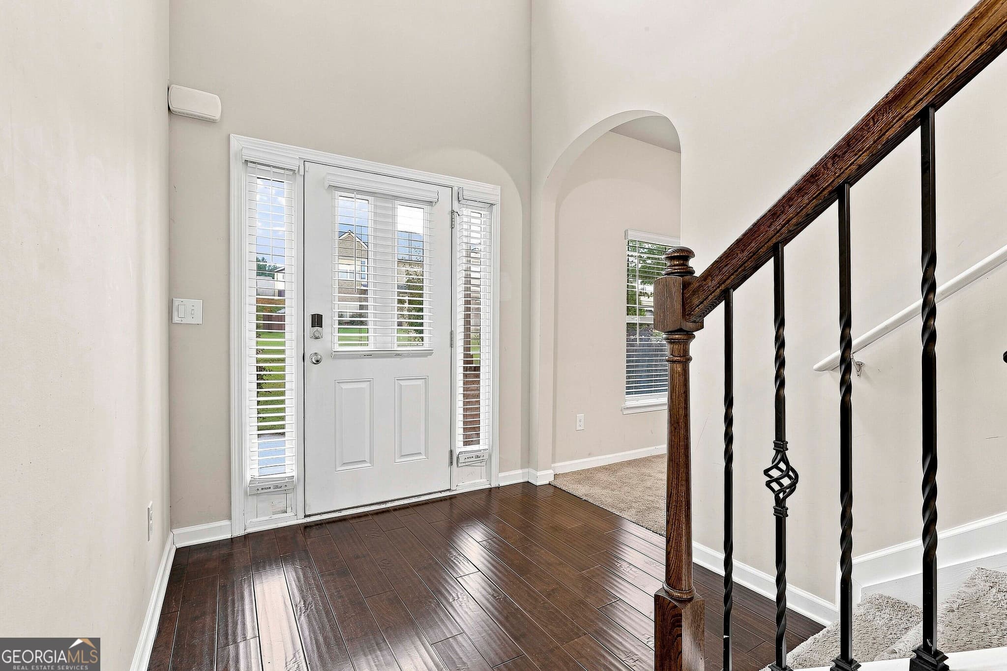 5 bedroom, 4 bathroom, 4,370 sq ft single family residence for sale at 613 Oakville Trail, Hampton, GA 30228 — photo 3