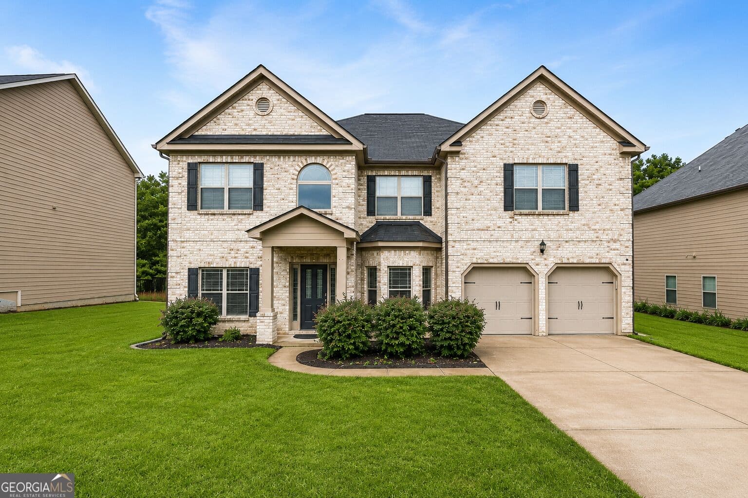 5 bedroom, 4 bathroom, 4,370 sq ft single family residence for sale at 613 Oakville Trail, Hampton, GA 30228 — photo 1 of 30