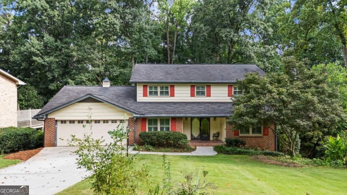 4 bedroom, 3.5 bathroom, 3,802 sq ft single family residence for sale at 2679 Regency Drive, Tucker, GA 30084 — photo 7