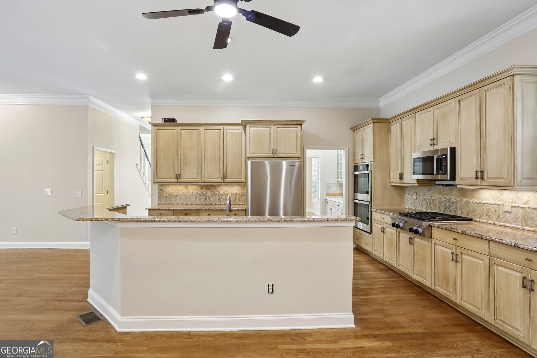 5 bedroom, 5.5 bathroom, 4,954 sq ft manufactured home,single family residence for sale at 1265 Promontory Lane, Marietta, GA 30062 — photo 10