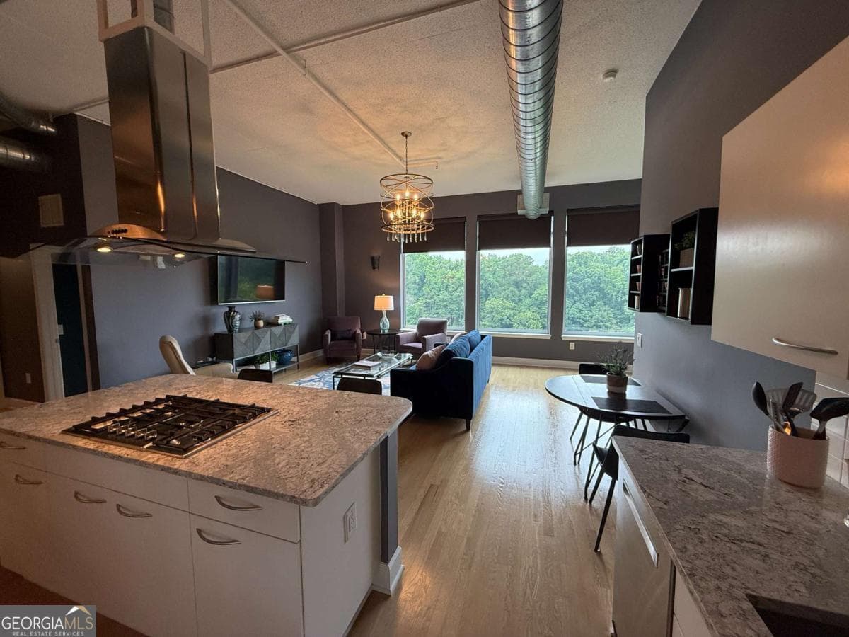 2 bedroom, 2 bathroom, 1,505 sq ft condominium for sale at 3820 Roswell Road 709, Atlanta, GA 30342 — photo 6