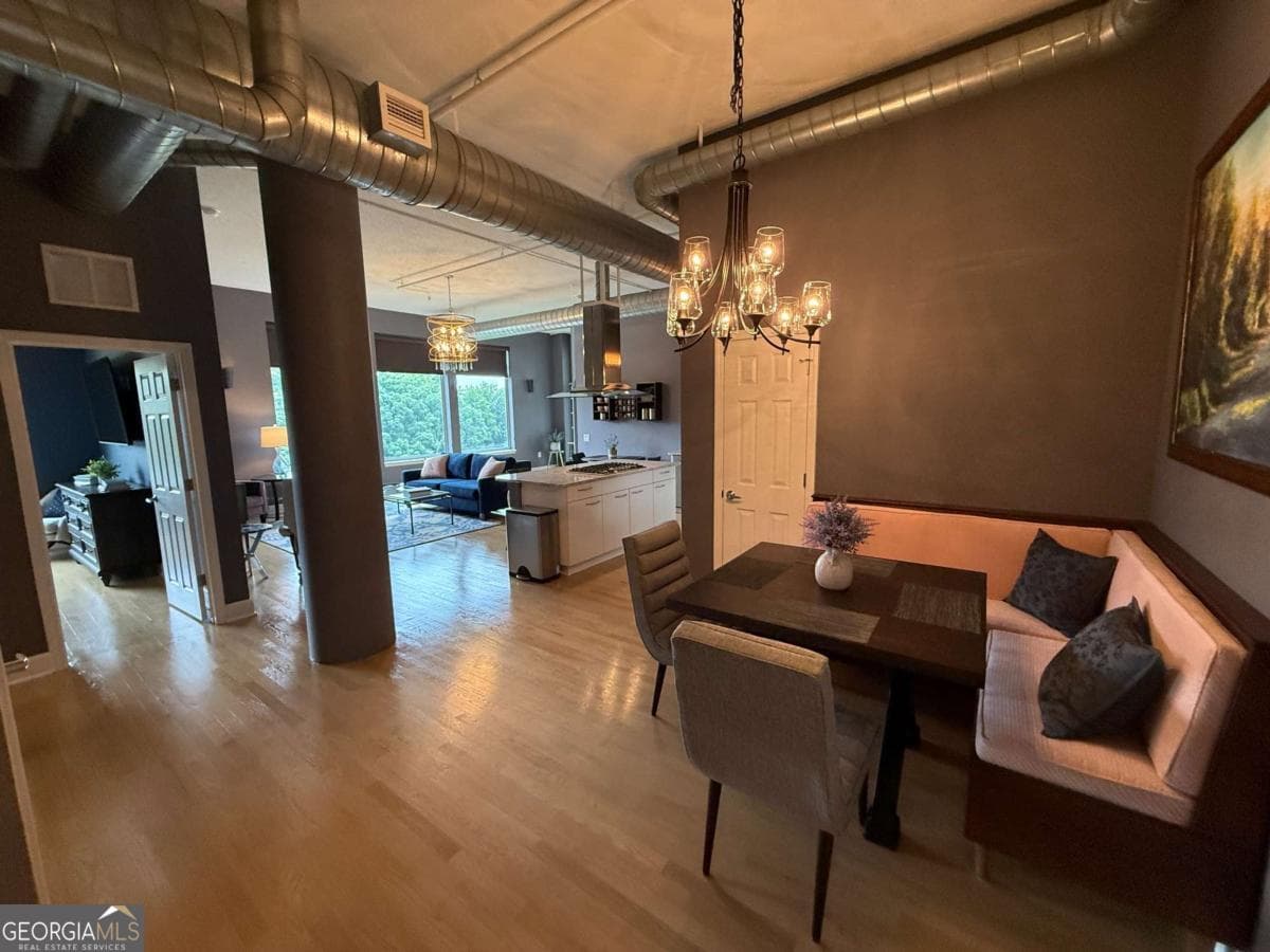 2 bedroom, 2 bathroom, 1,505 sq ft condominium for sale at 3820 Roswell Road 709, Atlanta, GA 30342 — photo 3