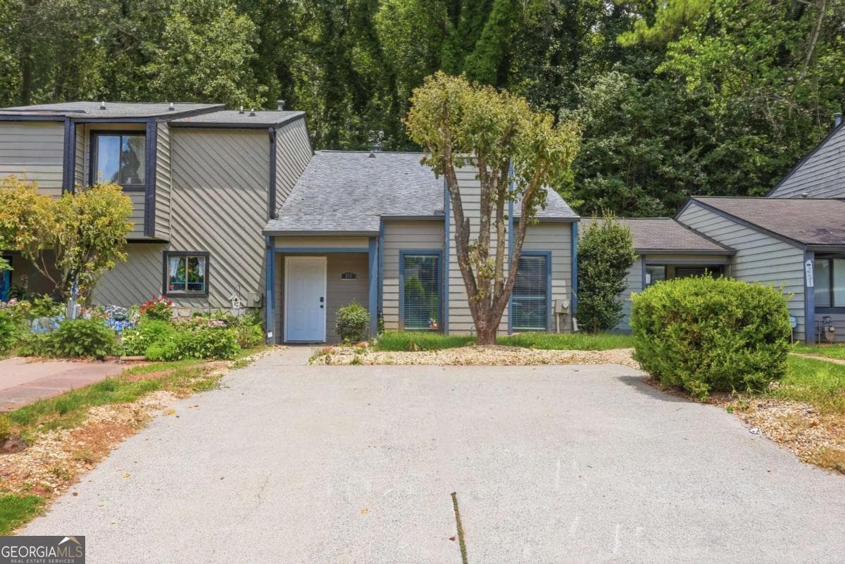 2 bedroom, 1.5 bathroom, 1,298 sq ft townhouse sold at 253 Toweridge Drive, Marietta, GA 30064