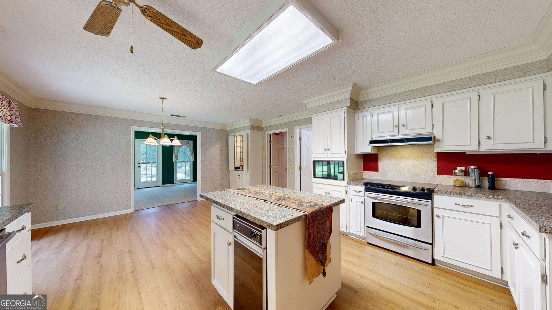 3 bedroom, 2.5 bathroom, 2,774 sq ft single family residence for sale at 23 Whippoorwill Drive, Statesboro, GA 30458 — photo 8