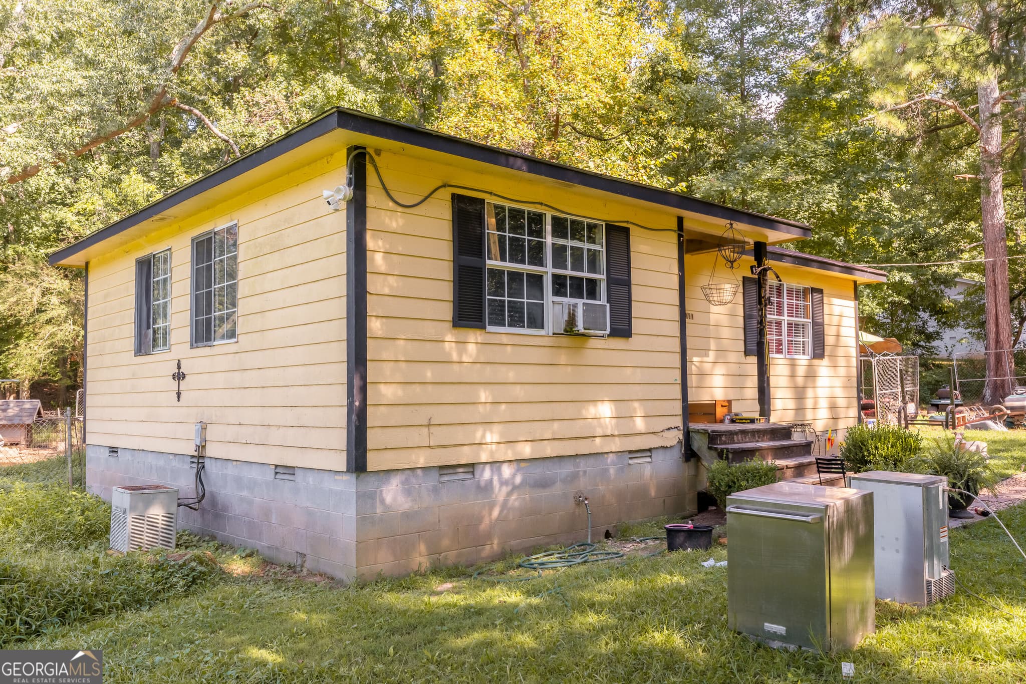 2 bedroom, 1 bathroom, 776 sq ft single family residence for sale at 1040 Laboon Road, Monroe, GA 30655 — photo 5
