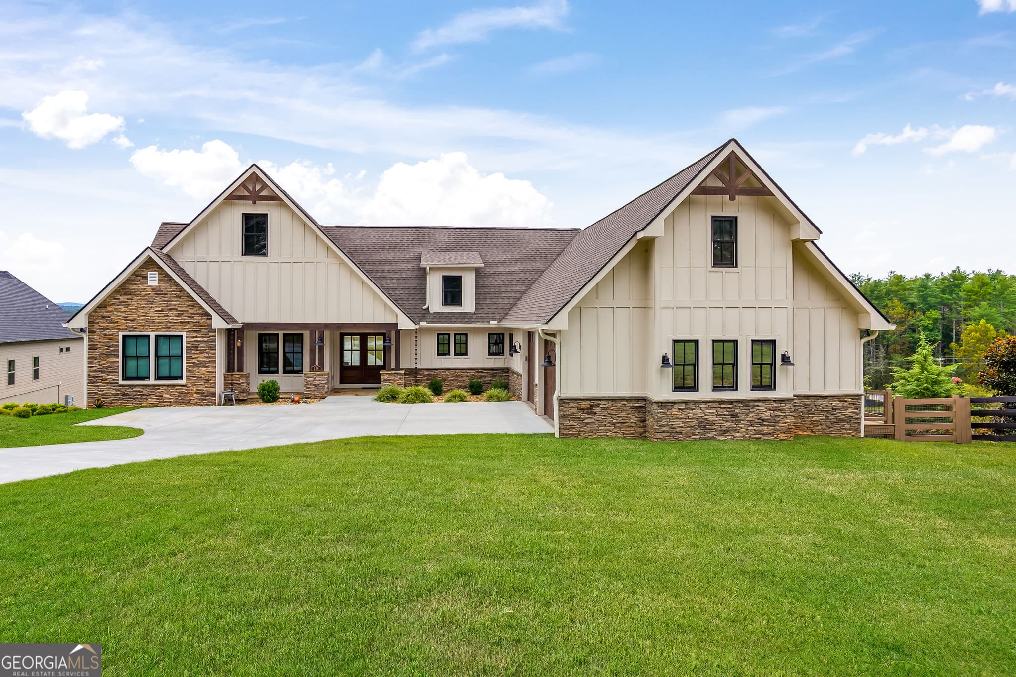 3 bedroom, 3.5 bathroom, 3,011 sq ft single family residence for sale at 138 Clearview Lane, Blairsville, GA 30512 — photo 2