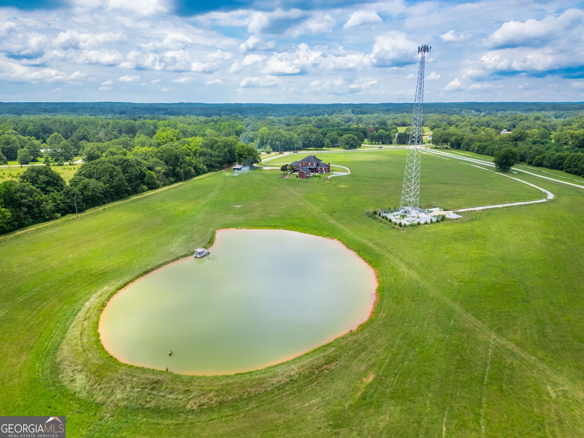 3 bedroom, 2.5 bathroom, 4,094 sq ft farm for sale at 1811 Michael Road, Monroe, GA 30656 — photo 7