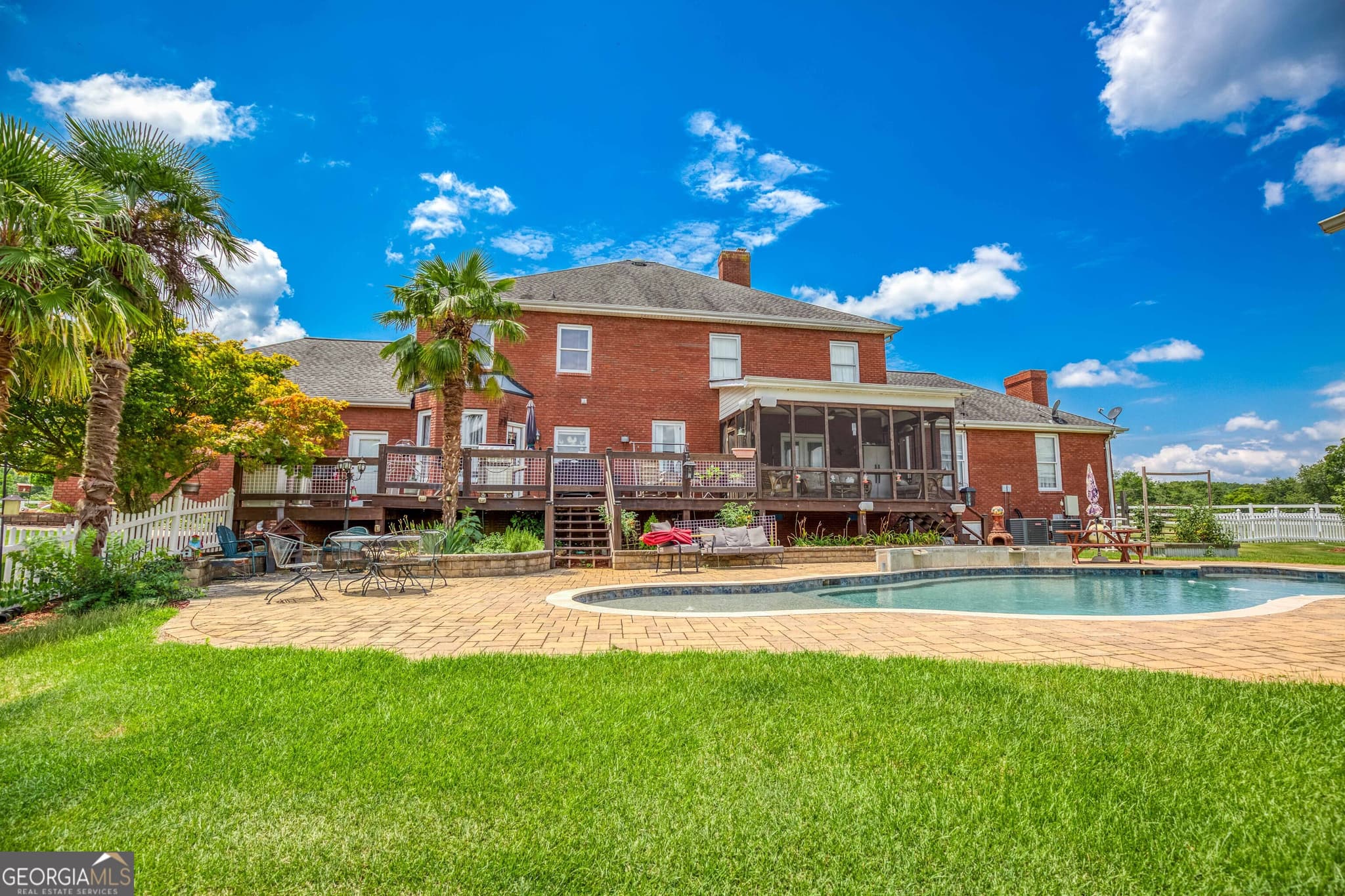 3 bedroom, 2.5 bathroom, 4,094 sq ft farm for sale at 1811 Michael Road, Monroe, GA 30656 — photo 3