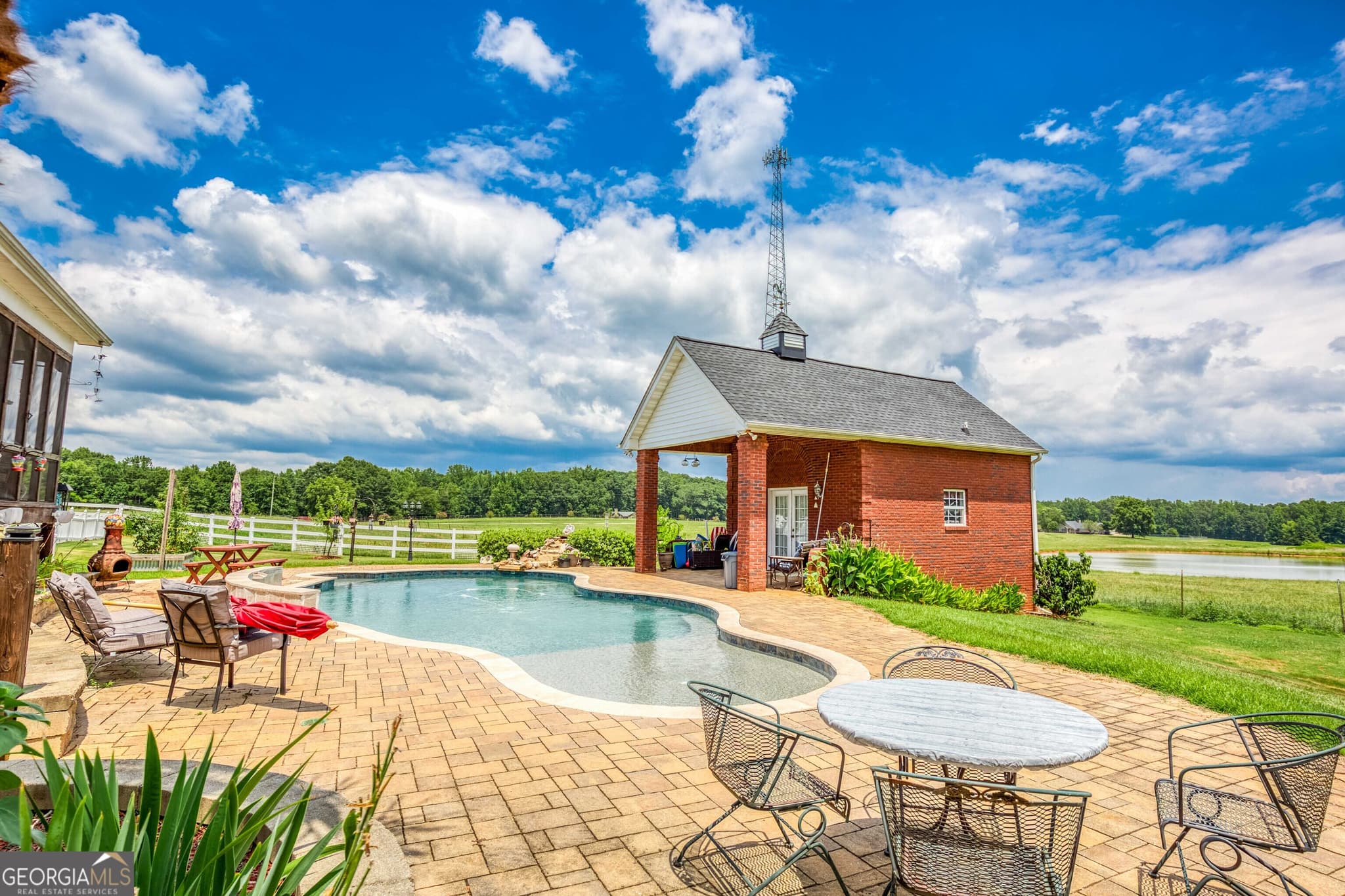 3 bedroom, 2.5 bathroom, 4,094 sq ft farm for sale at 1811 Michael Road, Monroe, GA 30656 — photo 8