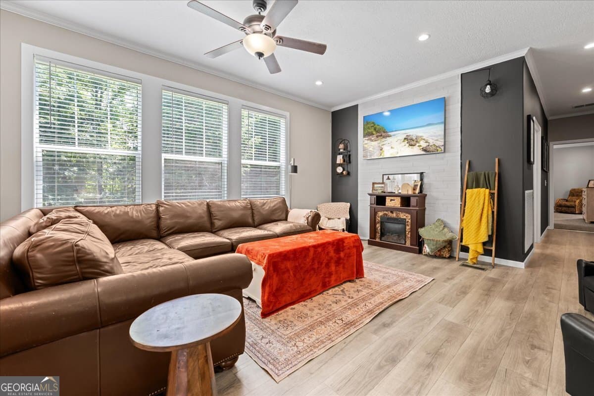 3 bedroom, 2.5 bathroom, 1,825 sq ft manufactured home,single family residence for sale at 116 Parkview Road, Iva, SC 29655 — photo 6