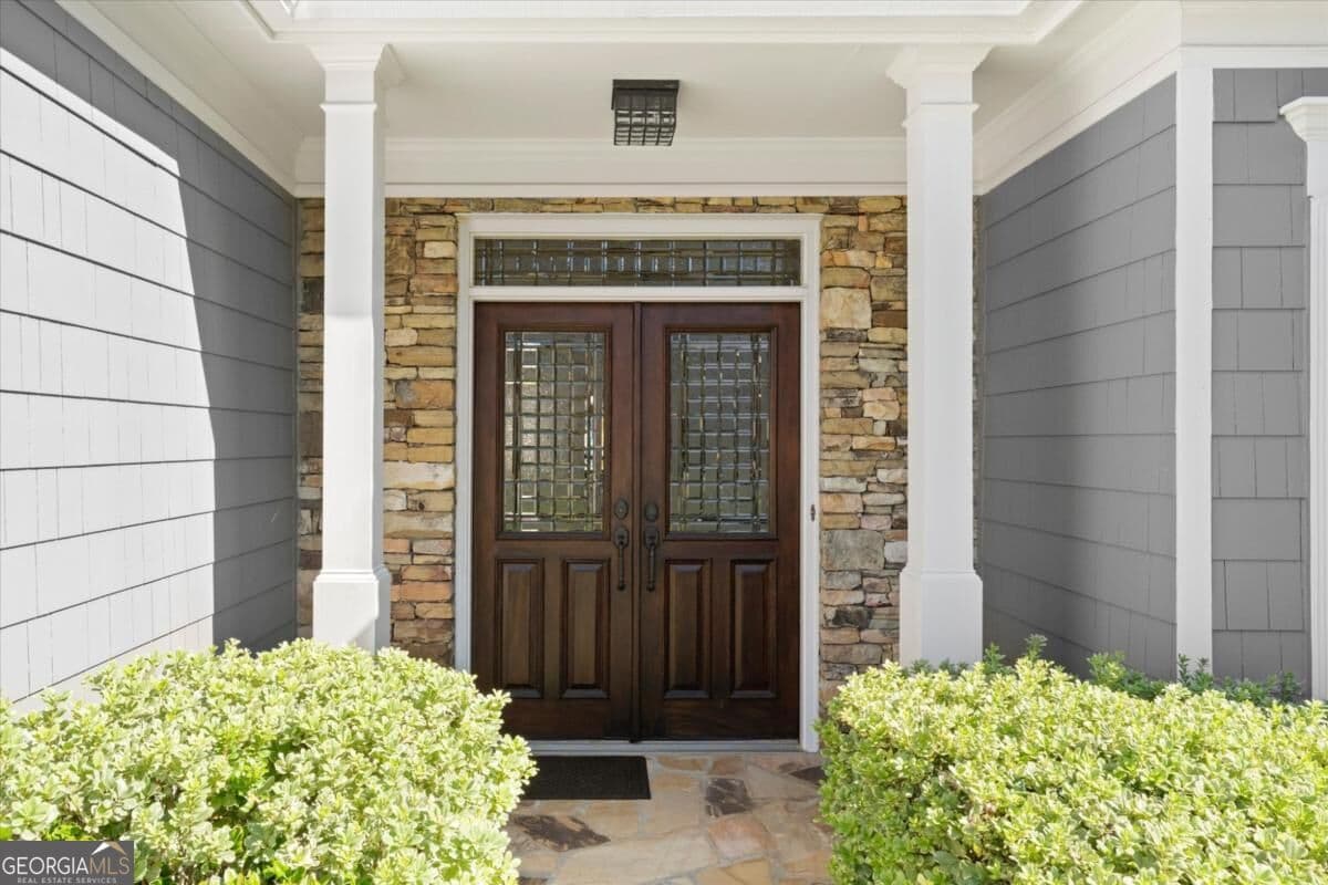 4 bedroom, 3.5 bathroom, 3,433 sq ft single family residence for sale at 4807 Calais Court, Marietta, GA 30067 — photo 2