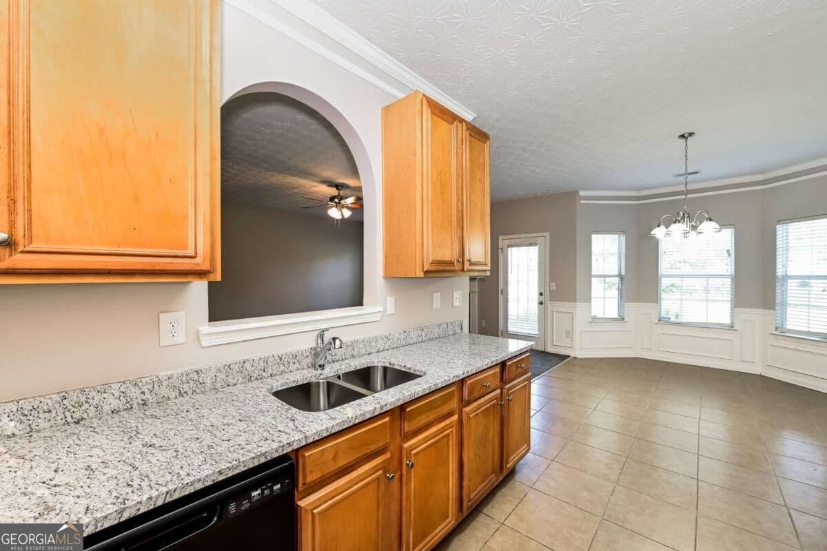 3 bedroom, 2.5 bathroom single family residence for rent at 11173 Aliyah Drive, Hampton, GA 30228 for $1,925 a month — photo 4