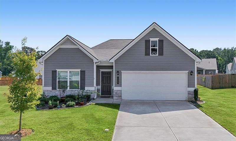 3 bedroom, 2 bathroom, 1,837 sq ft single family residence for sale at 129 Marion Drive, Cartersville, GA 30120 — photo 1 of 51