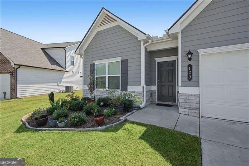 3 bedroom, 2 bathroom, 1,837 sq ft single family residence for sale at 129 Marion Drive, Cartersville, GA 30120 — photo 4