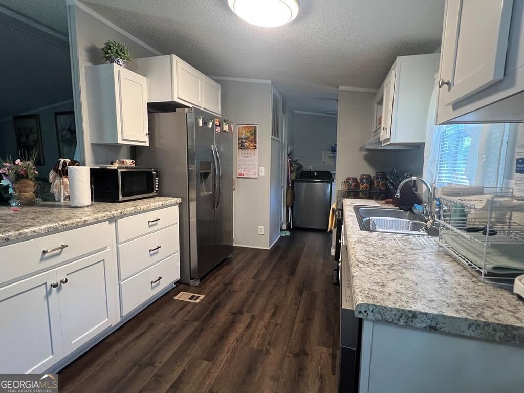 3 bedroom, 2 bathroom, 1,404 sq ft manufactured home,single family residence for sale at 166 Pebble Hills Road, Cochran, GA 31014 — photo 6