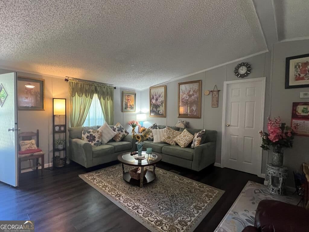 3 bedroom, 2 bathroom, 1,404 sq ft manufactured home,single family residence for sale at 166 Pebble Hills Road, Cochran, GA 31014 — photo 3
