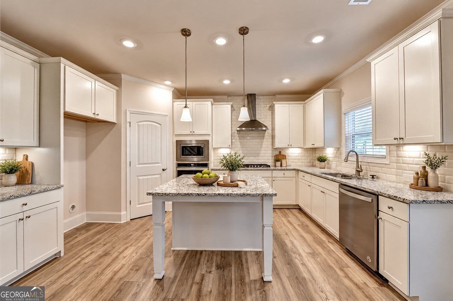5 bedroom, 4 bathroom, 3,555 sq ft single family residence for sale at 5280 Blue Mountain Lane, Cumming, GA 30040 — photo 6