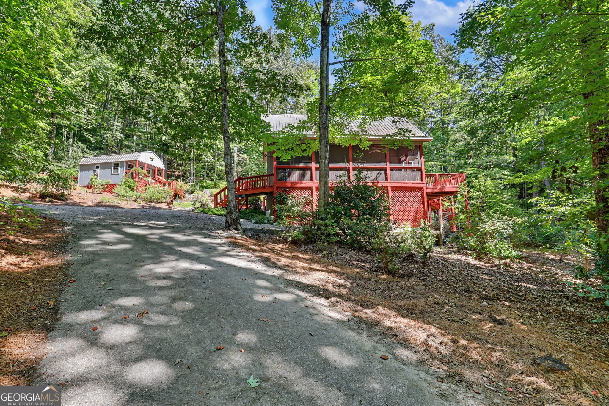 3 bedroom, 2.5 bathroom, 1,536 sq ft cabin,single family residence for sale at 82 Buckeye Lane, Clayton, GA 30525 — photo 2