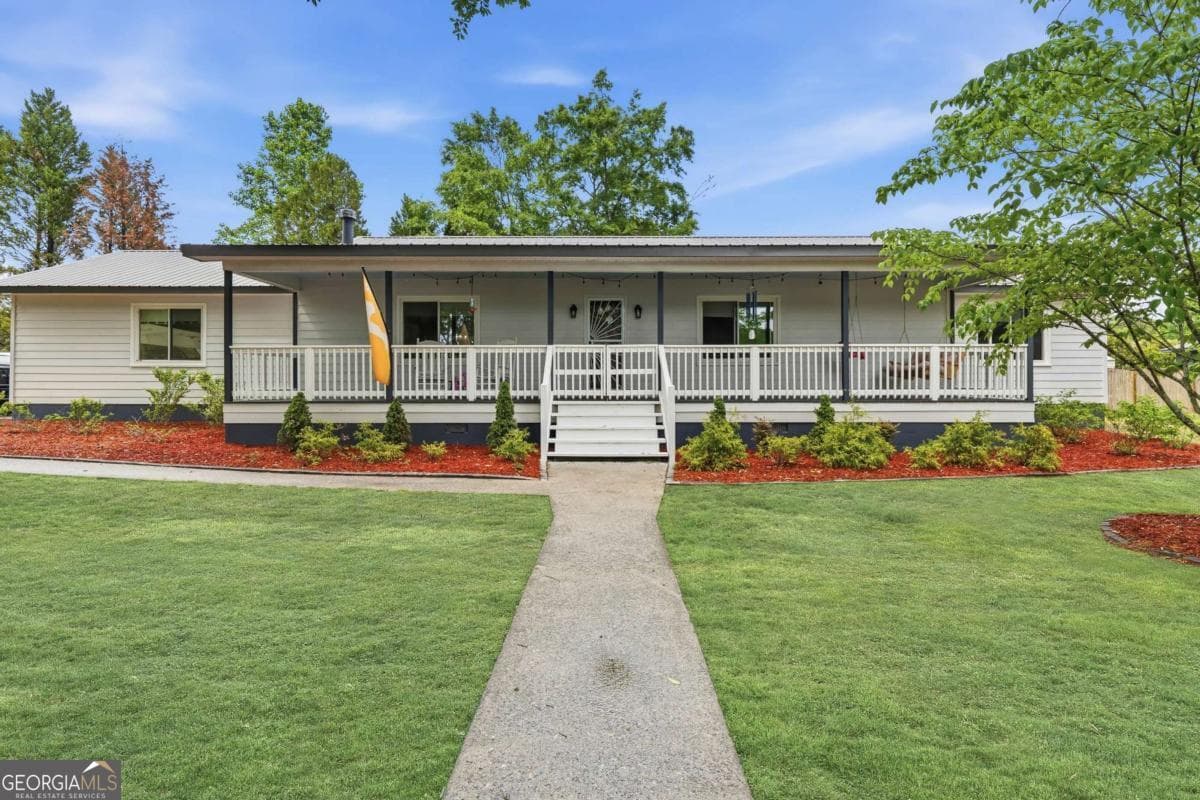 3 bedroom, 2 bathroom, 1,624 sq ft single family residence sold at 104 Madison Street, Gordon, GA 31031