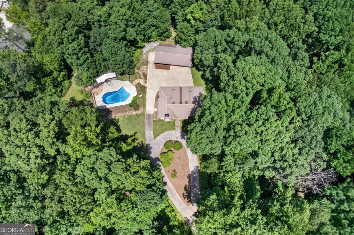 3 bedroom, 2.5 bathroom, 2,707 sq ft cabin,single family residence for sale at 331 Rockstore Road, Dallas, GA 30132 — photo 3