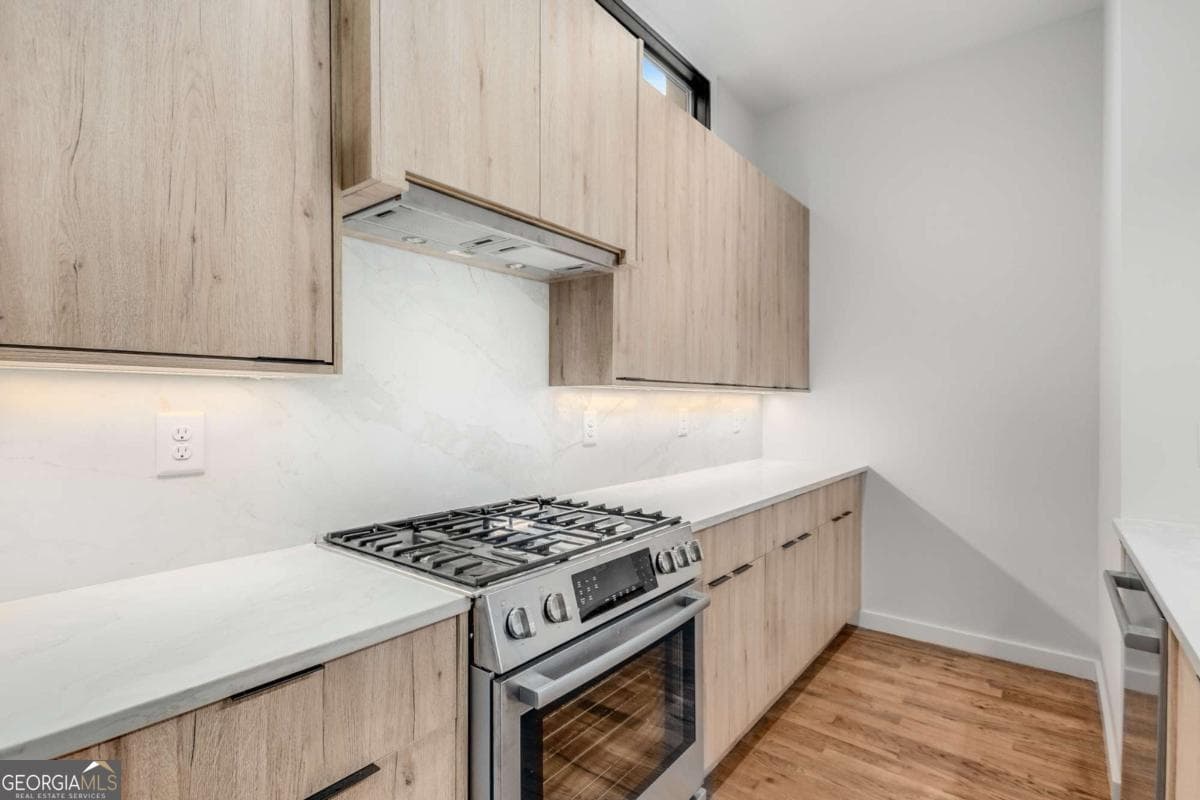 3 bedroom, 3 bathroom, 1,648 sq ft townhouse for sale at 105 Georgia Avenue 4, Atlanta, GA 30312 — photo 7