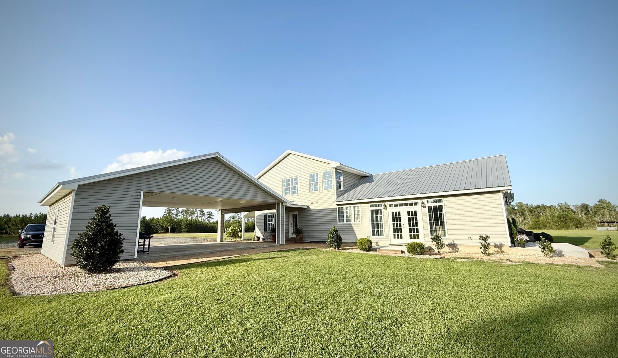 4 bedroom, 3 bathroom, 3,368 sq ft single family residence for sale at 2495 Broxton Highway, Denton, GA 31532 — photo 4