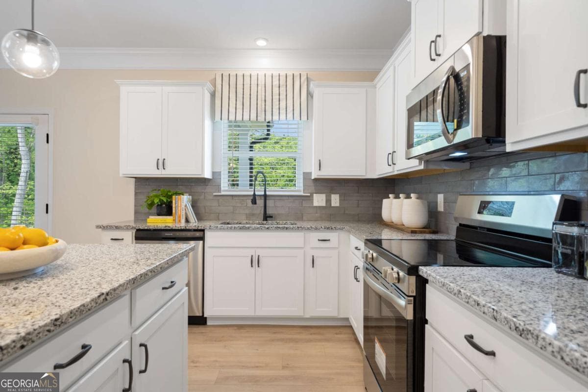 4 bedroom, 2.5 bathroom, 2,053 sq ft single family residence for sale at 213 Antiquity Circle LOT 243, Perry, GA 31069 — photo 3