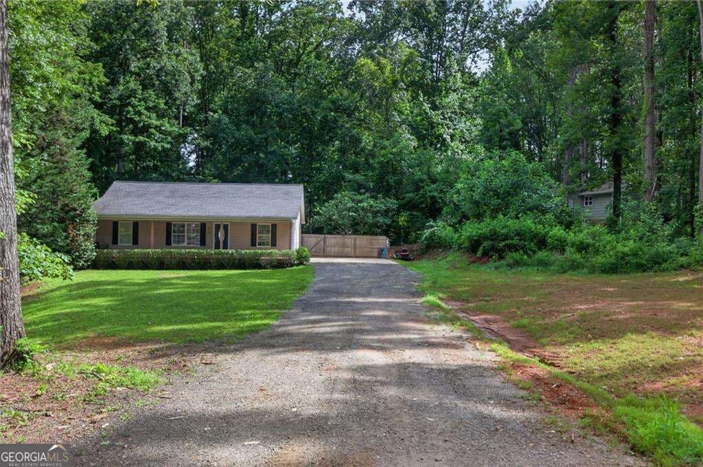 3 bedroom, 2 bathroom, 1,344 sq ft single family residence for sale at 180 McCready Drive, Dallas, GA 30157