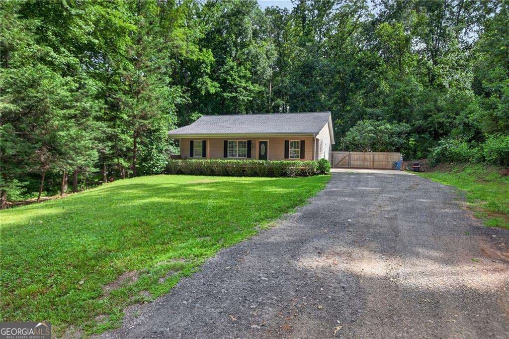 3 bedroom, 2 bathroom, 1,344 sq ft single family residence for sale at 180 McCready Drive, Dallas, GA 30157 — photo 5