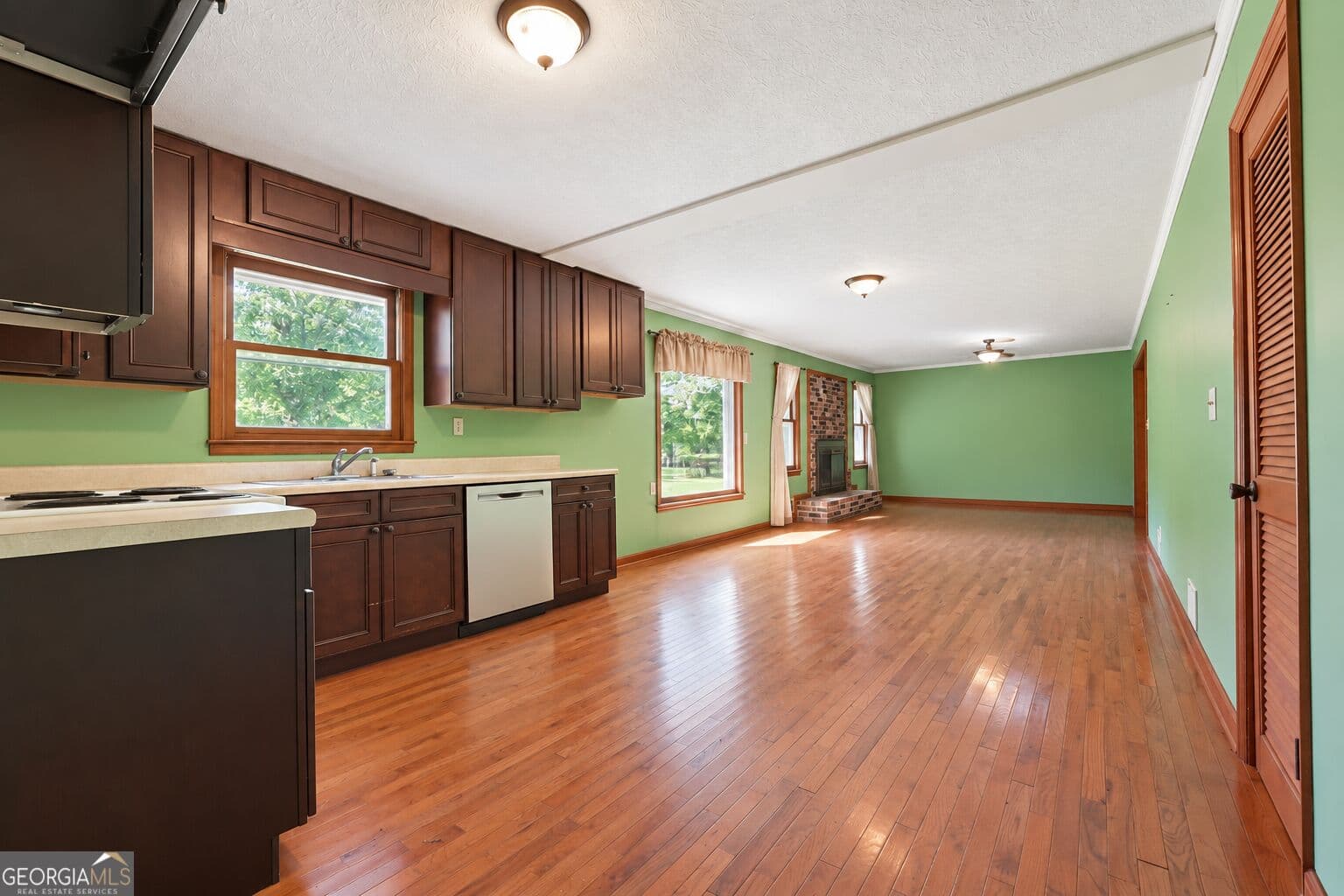3 bedroom, 3 bathroom, 2,108 sq ft single family residence for sale at 115 Price Drive, Locust Grove, GA 30248 — photo 4