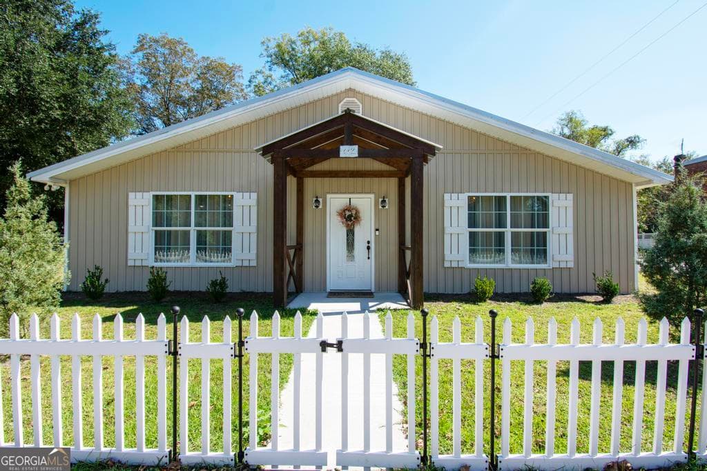 3 bedroom, 2 bathroom, 2,560 sq ft single family residence for sale at 149 Main Street, Rocky Ford, GA 30455