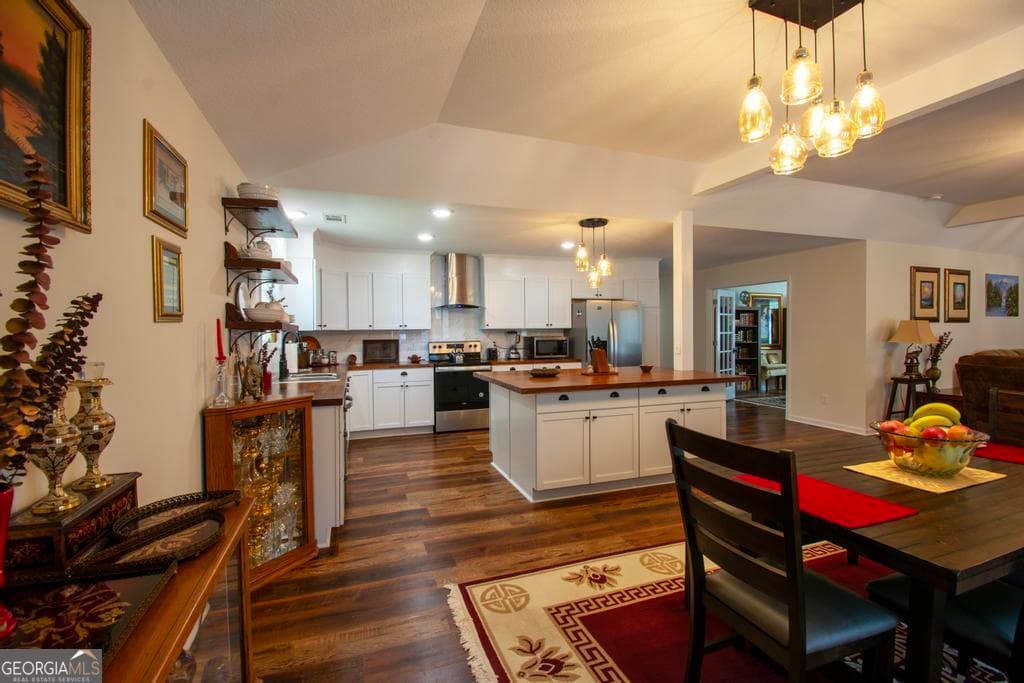 3 bedroom, 2 bathroom, 2,560 sq ft single family residence for sale at 149 Main Street, Rocky Ford, GA 30455 — photo 8