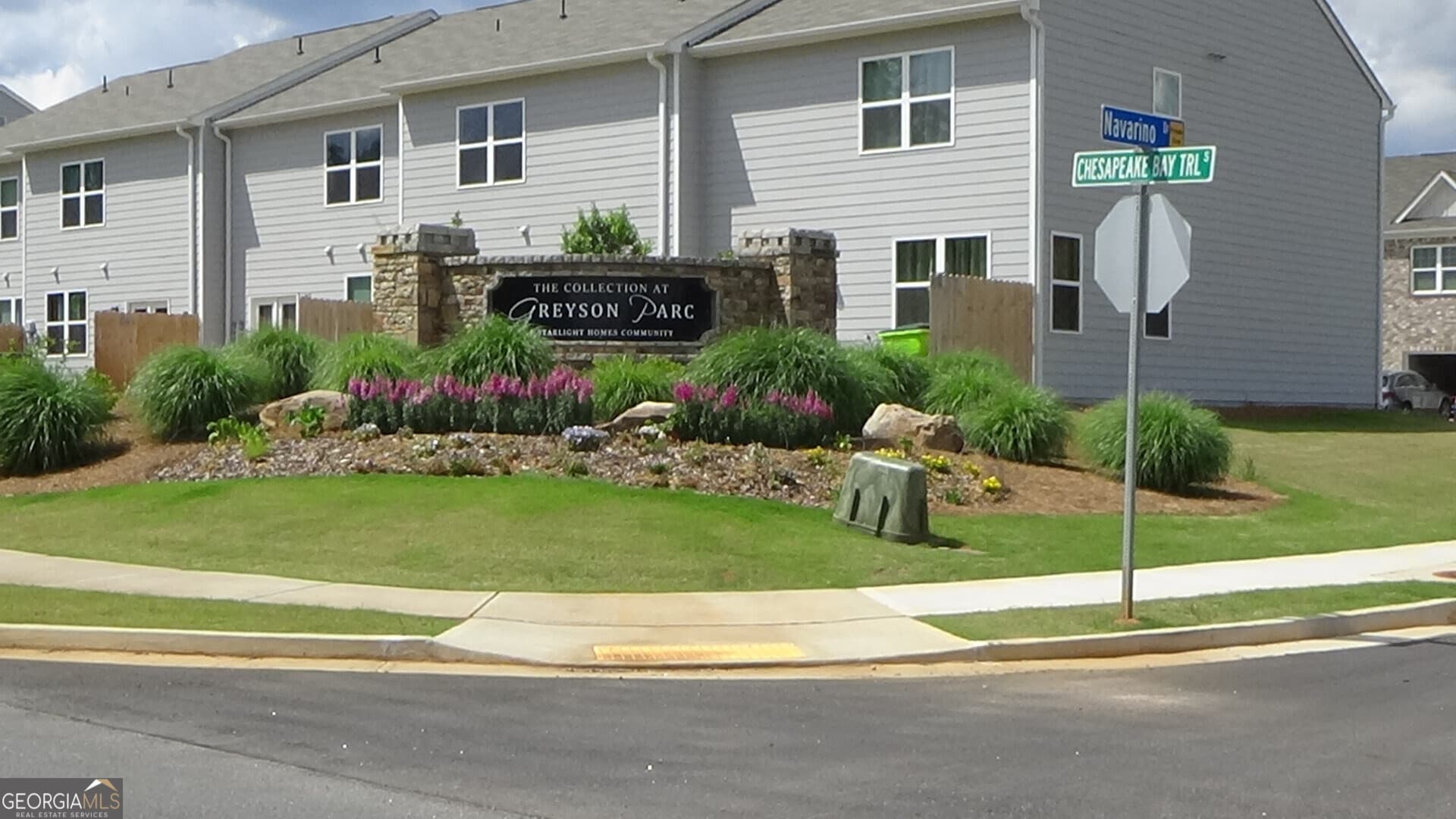 3 bedroom, 2.5 bathroom, 1,472 sq ft townhouse for sale at 107 SW Saginaw Courts, Locust Grove, GA 30248 — photo 2