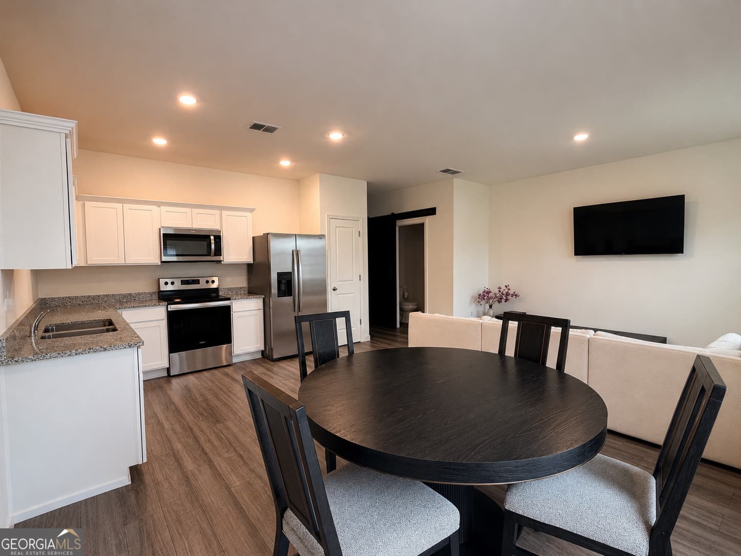 3 bedroom, 2.5 bathroom, 1,472 sq ft townhouse for sale at 107 SW Saginaw Courts, Locust Grove, GA 30248 — photo 7