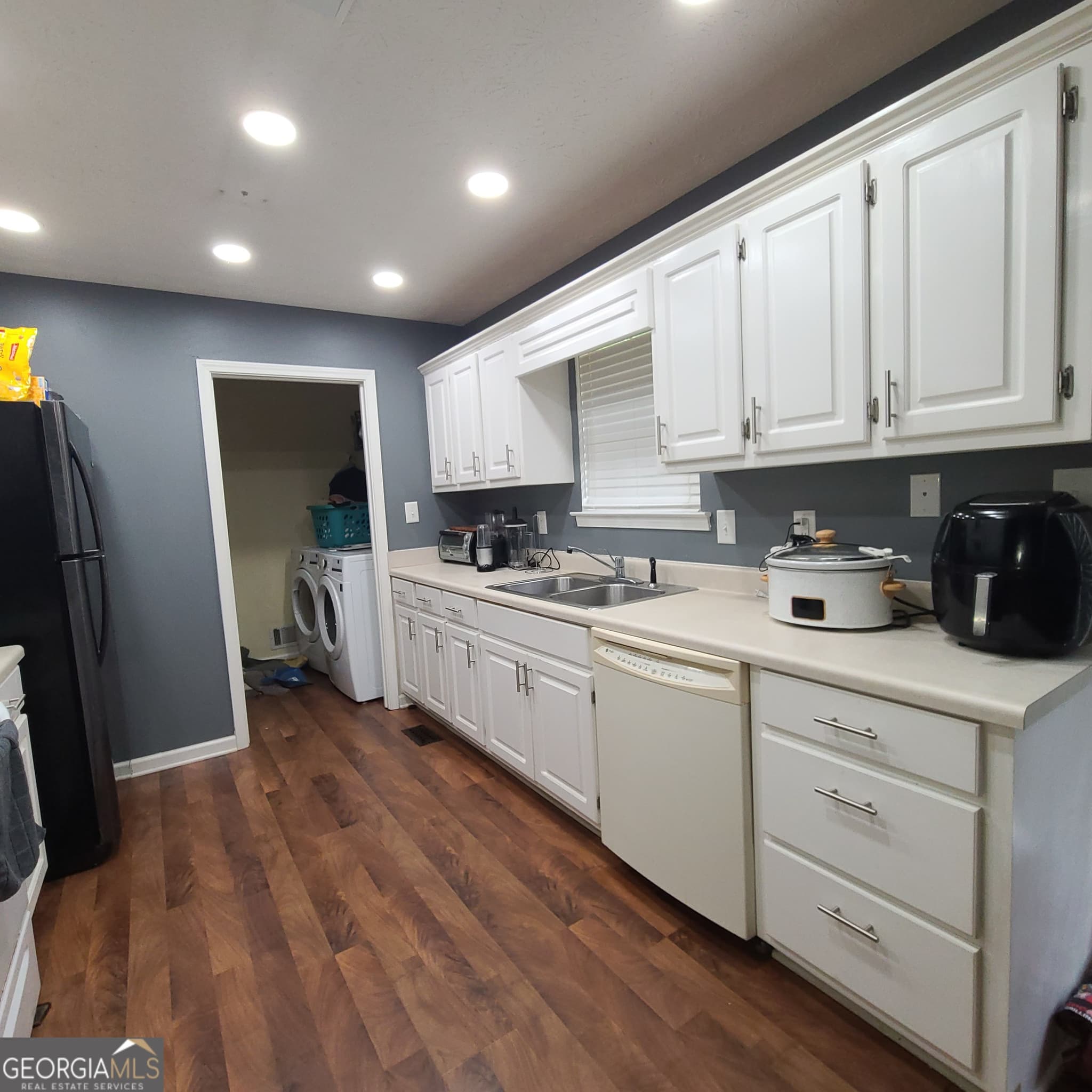 3 bedroom, 2 bathroom, 1,247 sq ft single family residence for sale at 403 Victoria Place, Locust Grove, GA 30248 — photo 9