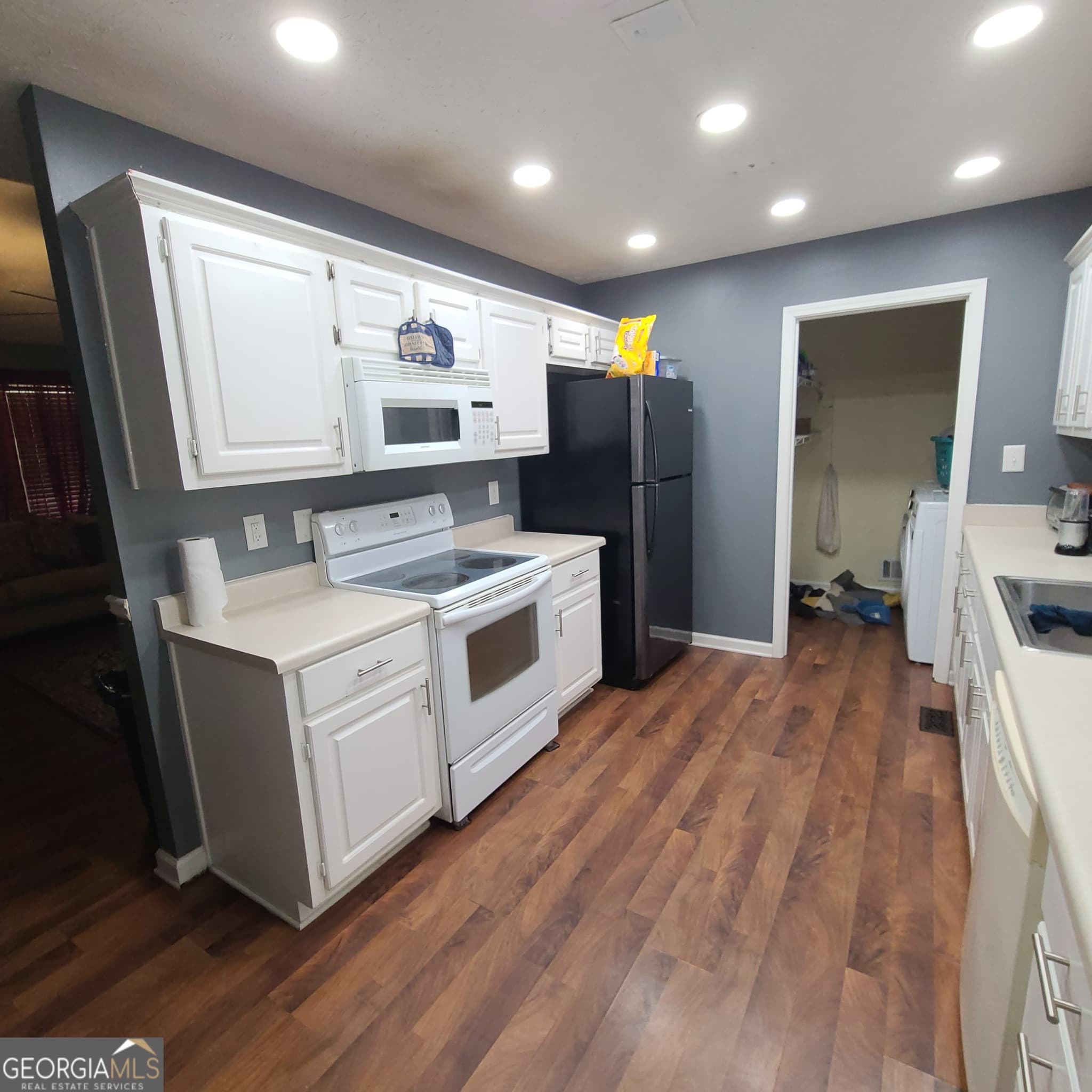 3 bedroom, 2 bathroom, 1,247 sq ft single family residence for sale at 403 Victoria Place, Locust Grove, GA 30248 — photo 10