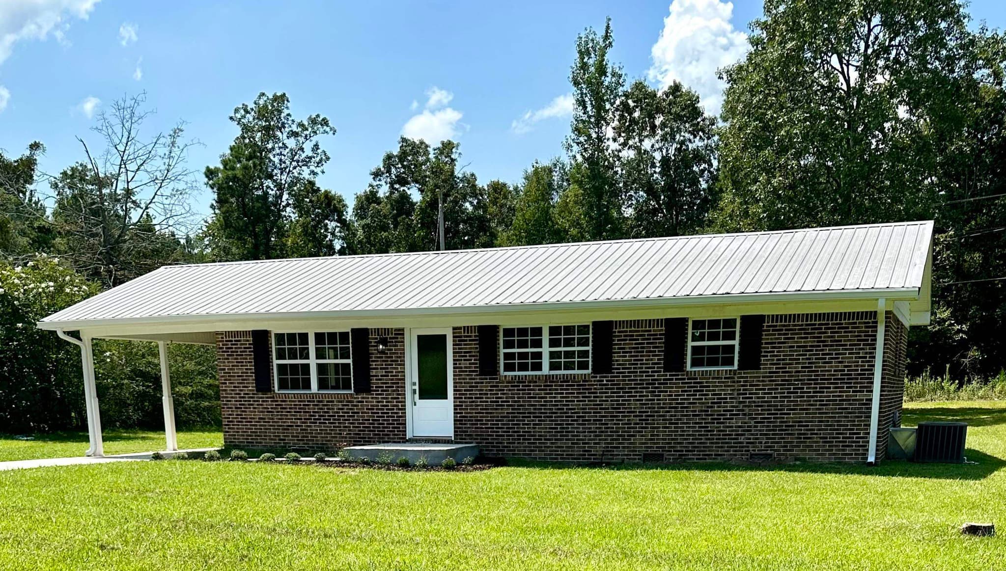 3 bedroom, 2 bathroom, 1,074 sq ft single family residence sold at 6 Woodland Drive, Centre, AL 35960