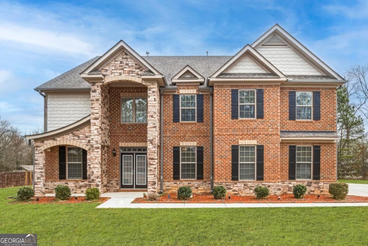 7 bedroom, 5 bathroom, 5,487 sq ft single family residence for sale at 108 Shelton Drive, Mcdonough, GA 30252 — photo 2