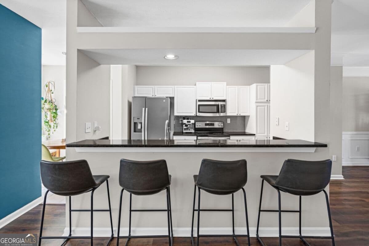 2 bedroom, 2 bathroom, 1,719 sq ft condominium for sale at 238 Edinburgh Court 238, Milton, GA 30004 — photo 6