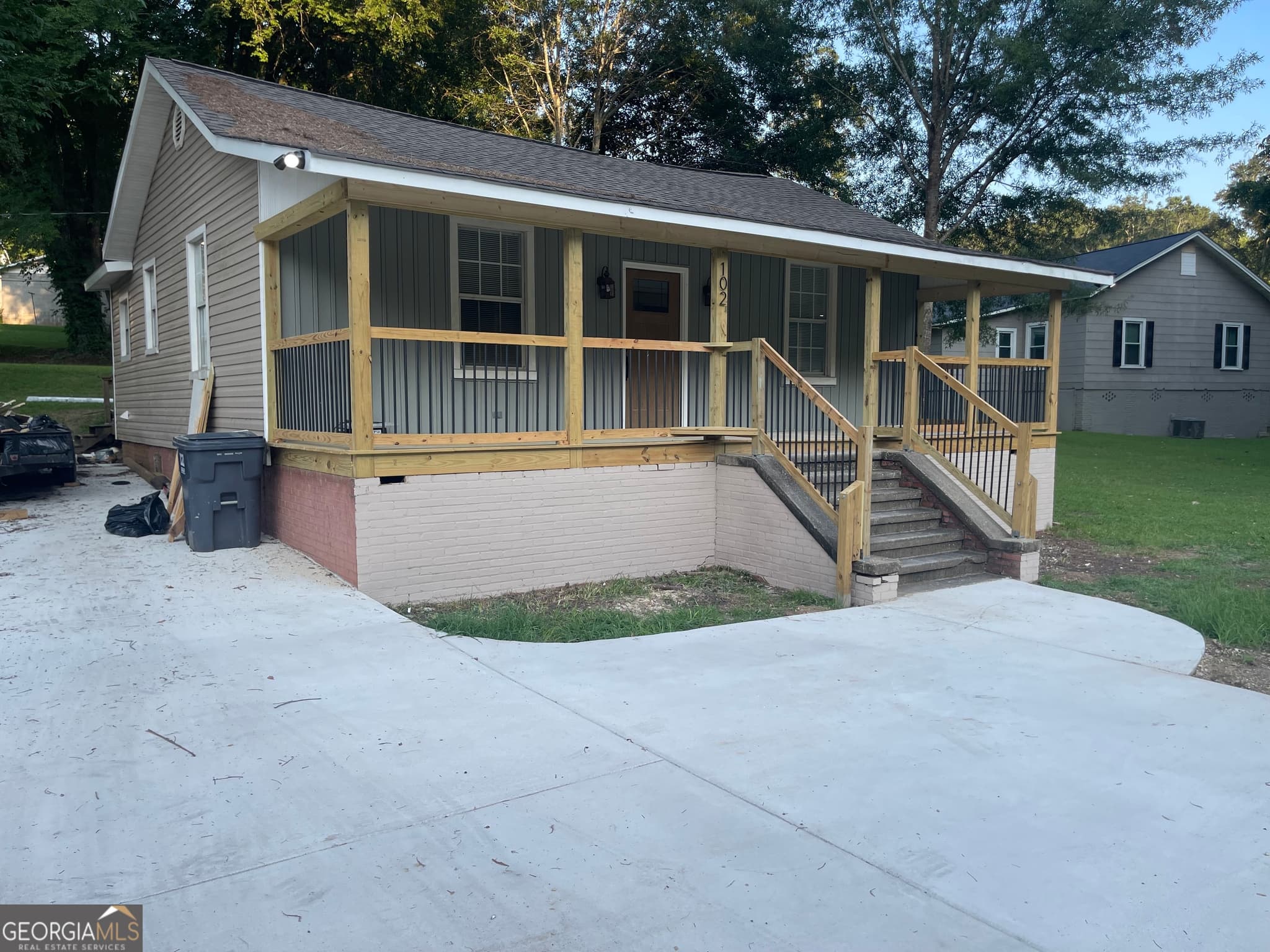 3 bedroom, 2 bathroom, 1,050 sq ft single family residence sold at 102 Denson, Valley, AL 36854