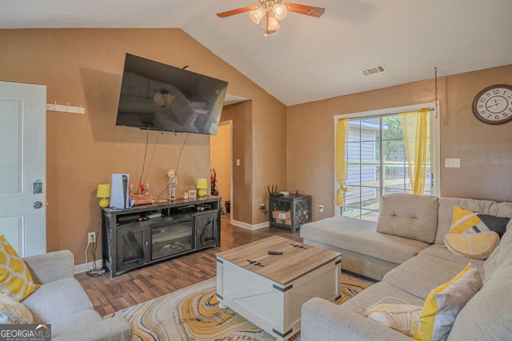 3 bedroom, 2 bathroom, 1,517 sq ft single family residence for sale at 61 Nantucket Drive, Lagrange, GA 30241 — photo 6