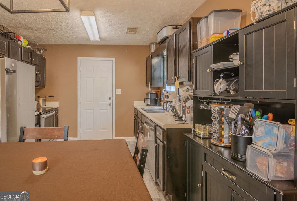 3 bedroom, 2 bathroom, 1,517 sq ft single family residence for sale at 61 Nantucket Drive, Lagrange, GA 30241 — photo 7