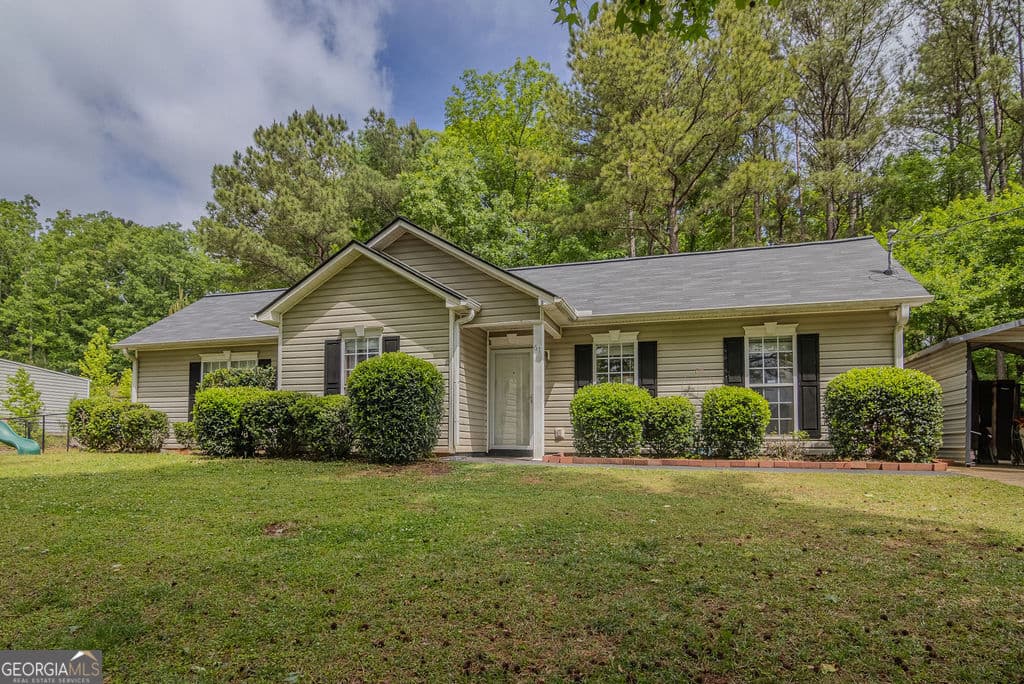 3 bedroom, 2 bathroom, 1,517 sq ft single family residence for sale at 61 Nantucket Drive, Lagrange, GA 30241 — photo 1 of 23