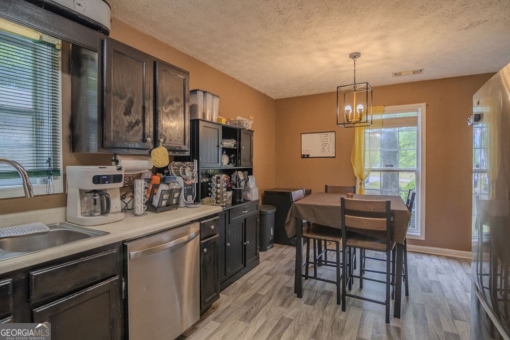 3 bedroom, 2 bathroom, 1,517 sq ft single family residence for sale at 61 Nantucket Drive, Lagrange, GA 30241 — photo 9