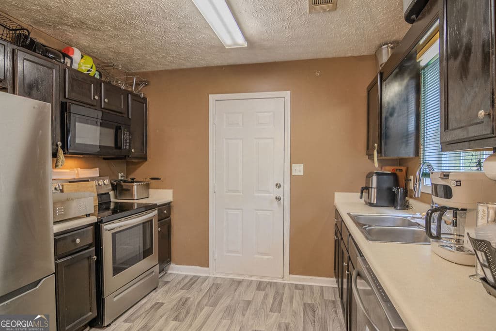 3 bedroom, 2 bathroom, 1,517 sq ft single family residence for sale at 61 Nantucket Drive, Lagrange, GA 30241 — photo 8