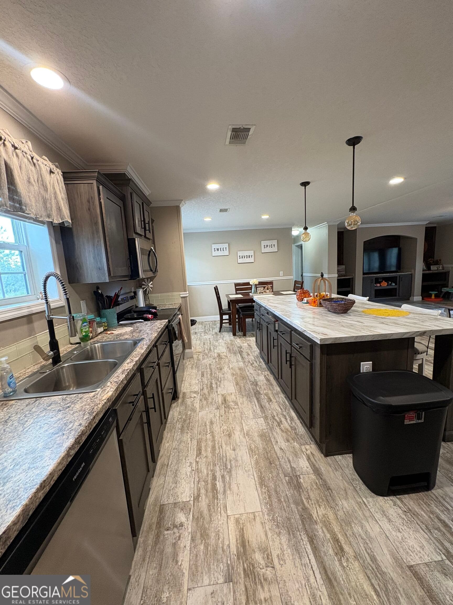 3 bedroom, 2 bathroom, 1,800 sq ft manufactured home,single family residence for sale at 590 Bussell Road, Warthen, GA 31094 — photo 7