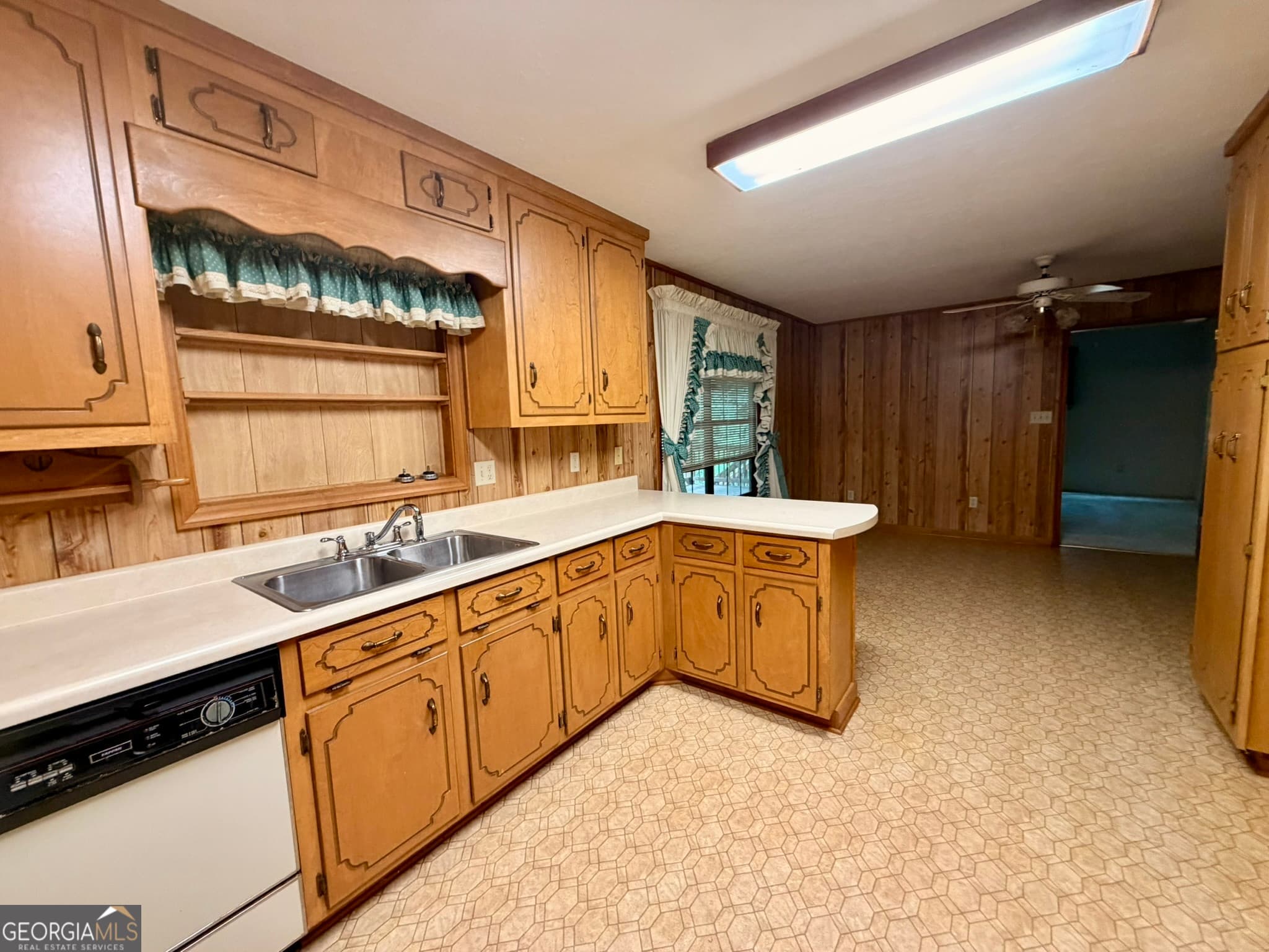 3 bedroom, 3 bathroom single family residence for sale at 213 Stembridge Road, Milledgeville, GA 31061 — photo 5