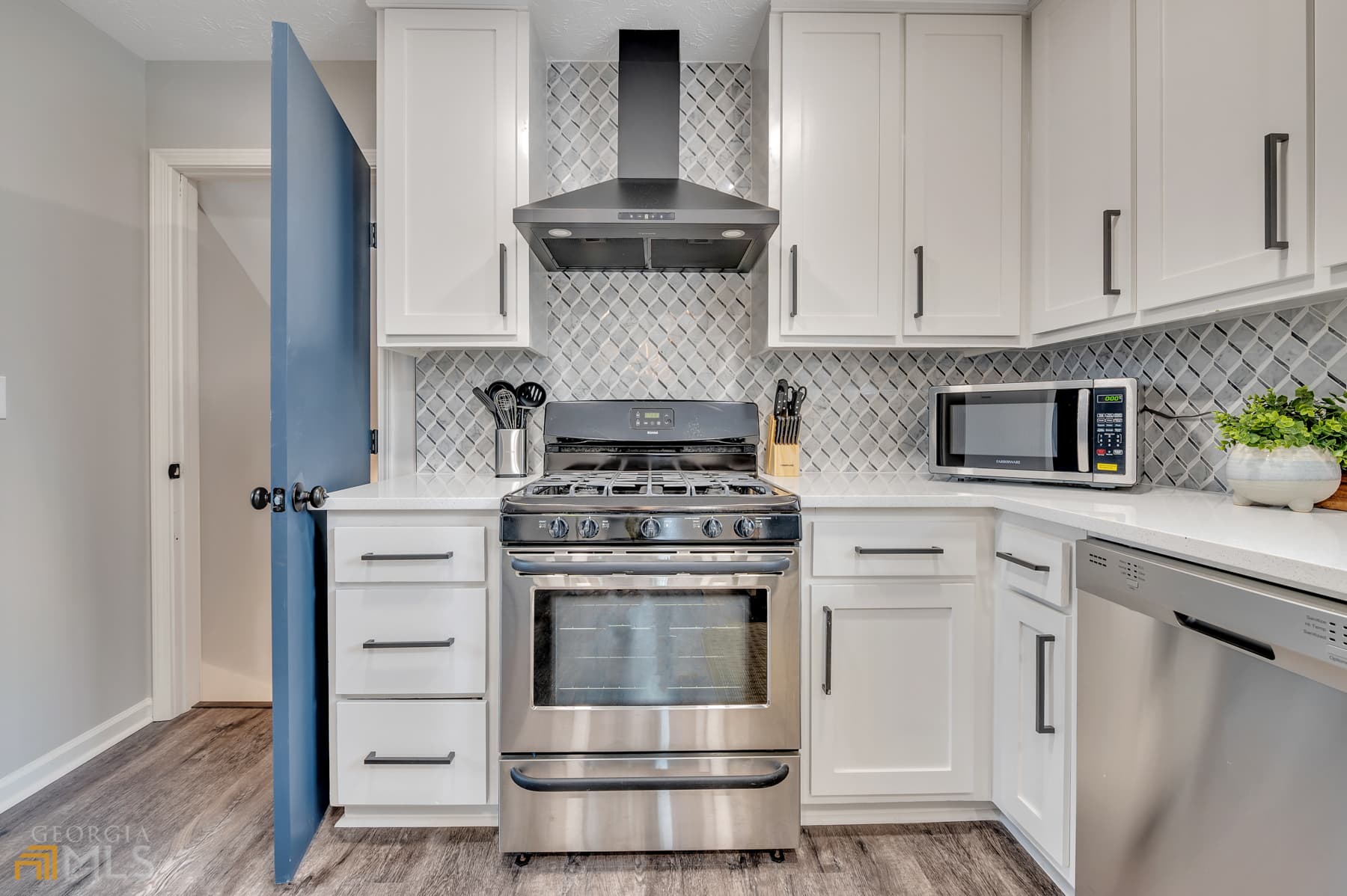 4 bedroom, 3 bathroom, 2,000 sq ft single family residence for rent at 1898 Winding Creek Lane, Marietta, GA 30064 for $5,900 a month — photo 9
