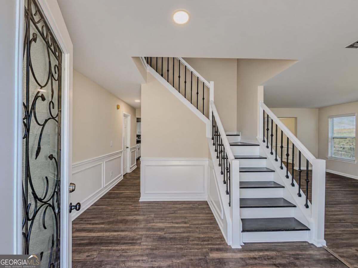 5 bedroom, 3 bathroom, 2,974 sq ft single family residence for sale at 4896 Laythan Jace Court, Snellville, GA 30039 — photo 7