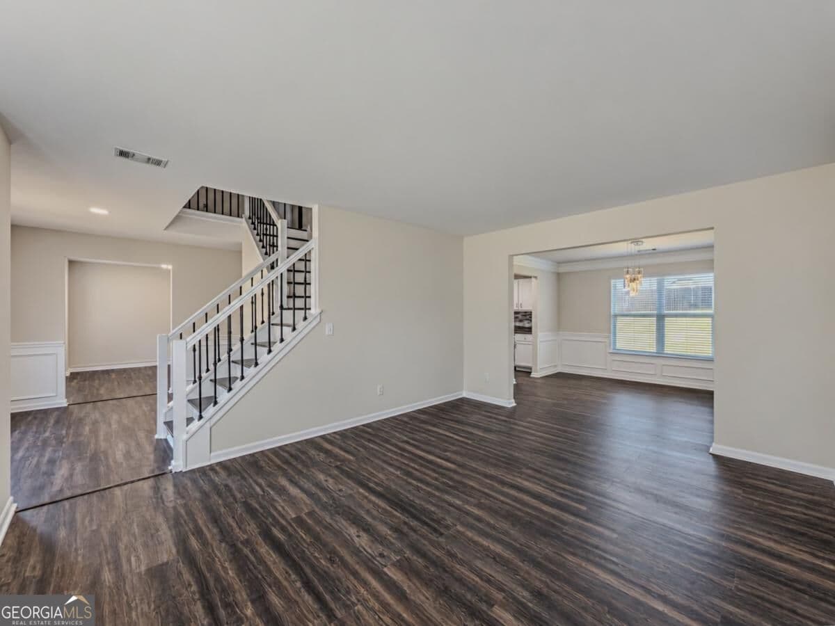 5 bedroom, 3 bathroom, 2,974 sq ft single family residence for sale at 4896 Laythan Jace Court, Snellville, GA 30039 — photo 9